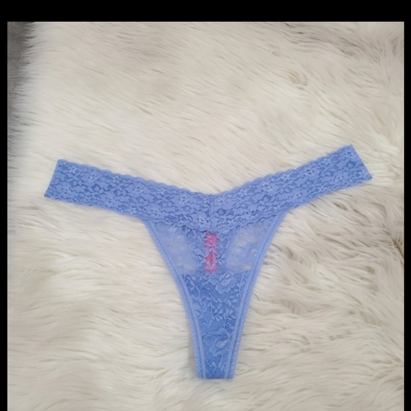 Betsey Johnson lace thong  new - Picture 1 of 3